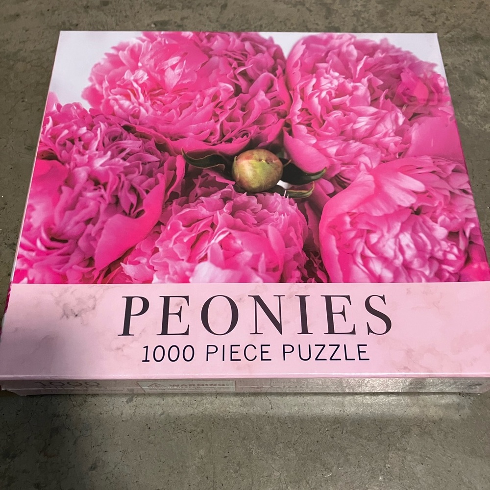Peonies 1000 Piece Puzzle NWT